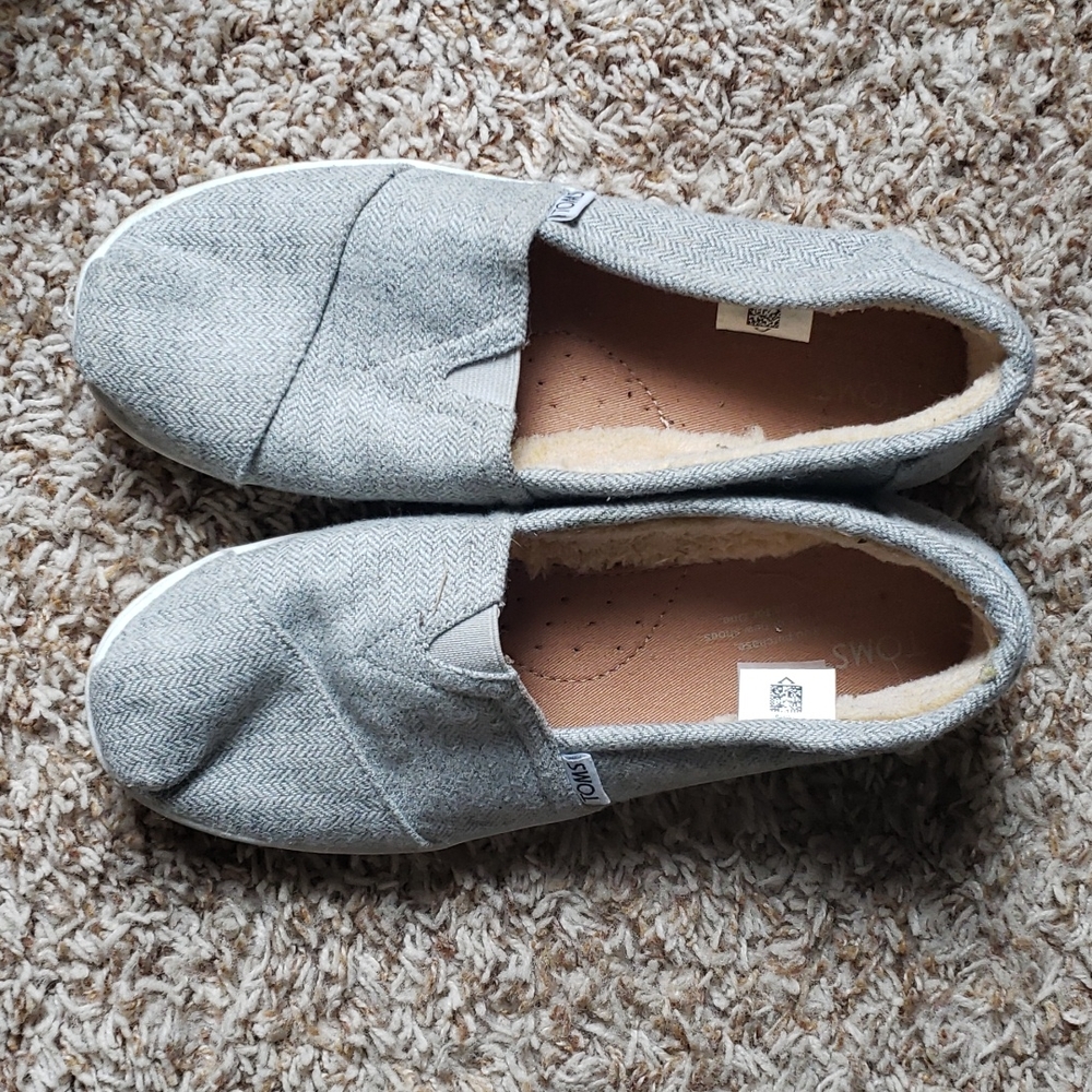 Toms shoes